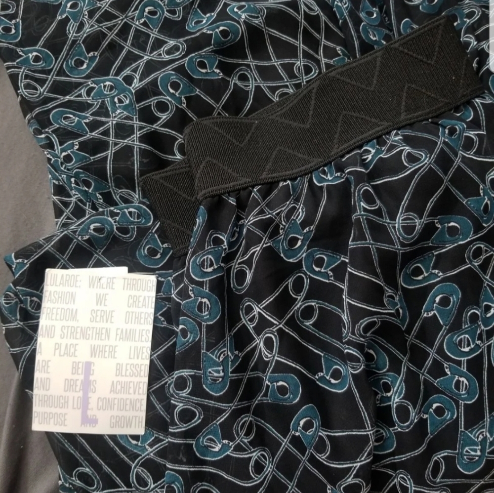 Lularoe full dress lucy safety pins L